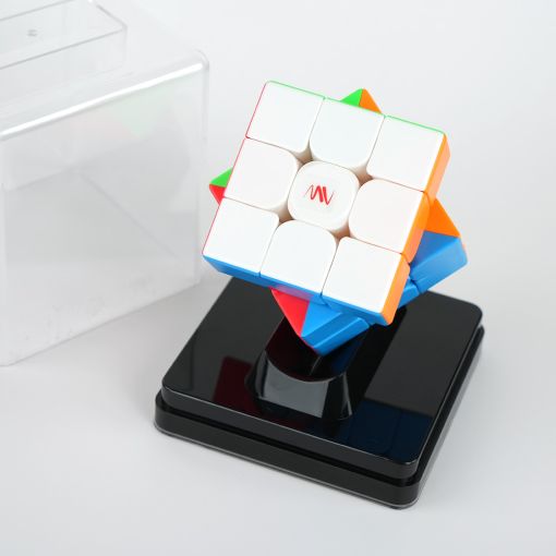 eMVi Cube 3 in Display Box